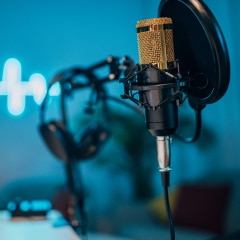 podcast recording microphone